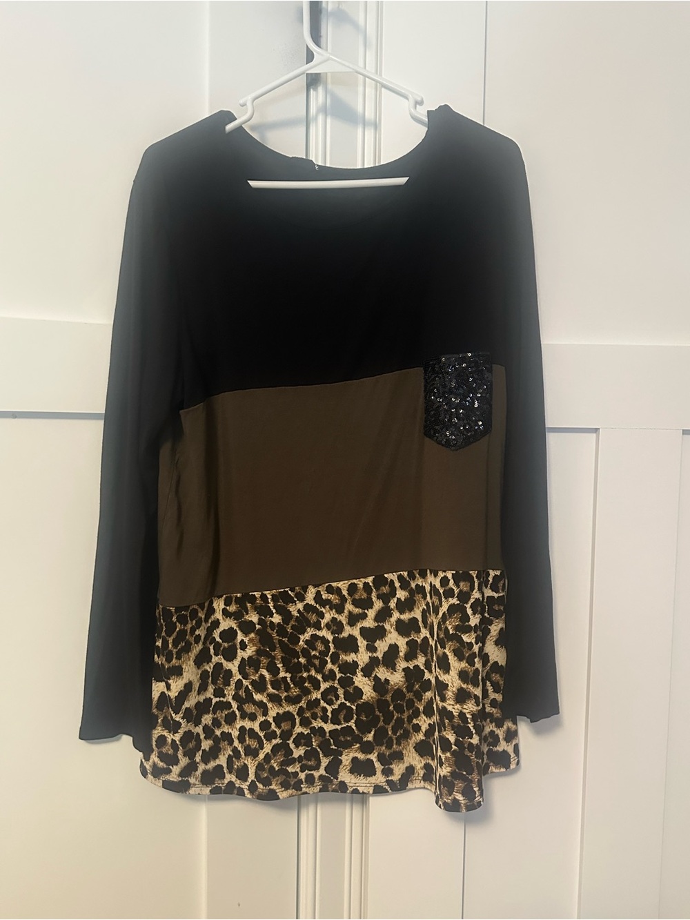 Women’s Black and Brown Colorblock Long Sleeve Top with Leopard Hem